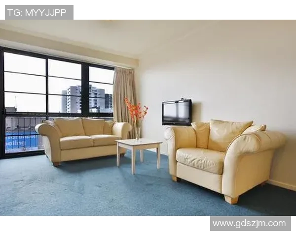 墨尔本骑士与墨尔本港鲨鱼的激烈对决揭开新赛季序幕